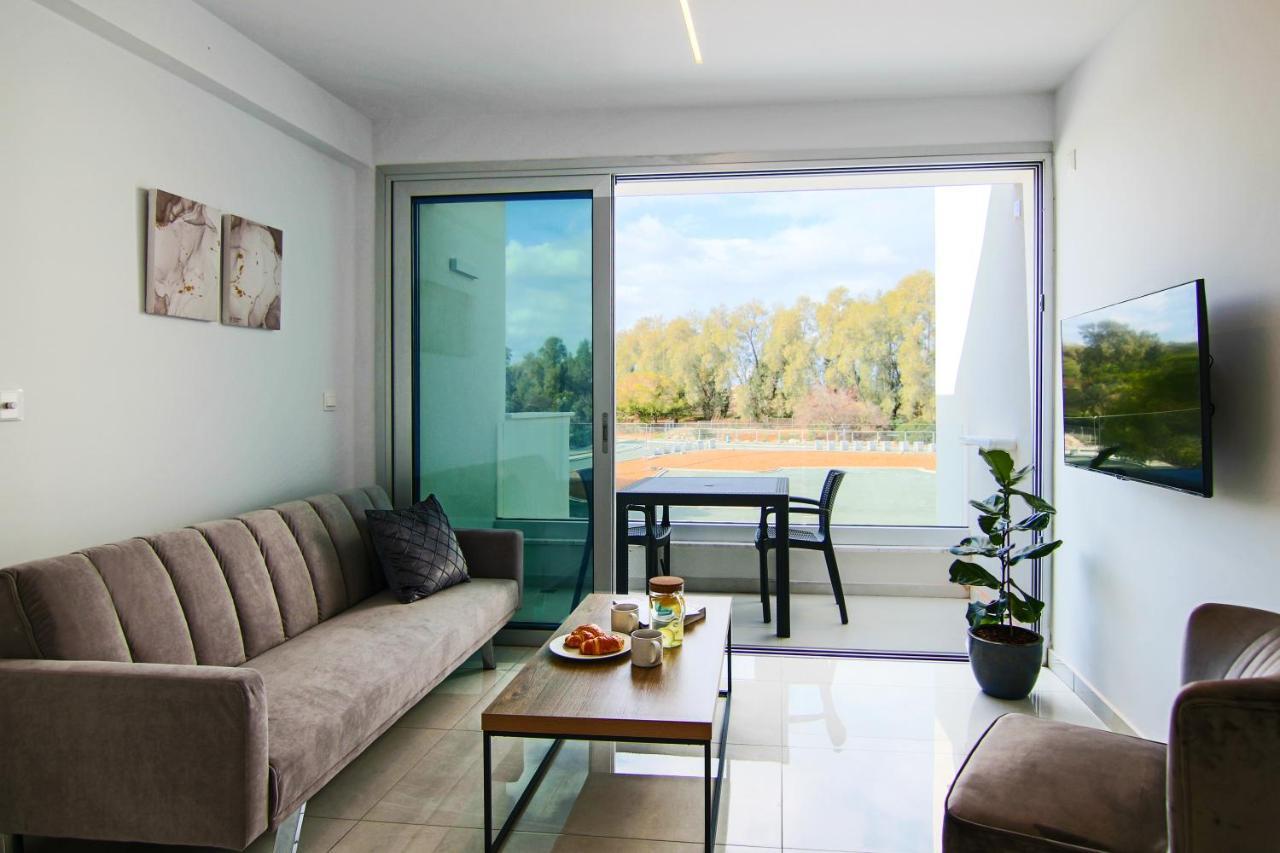 Phaedrus Living - Seaside Executive Flat Harbour 205 Apartment Paphos Bagian luar foto